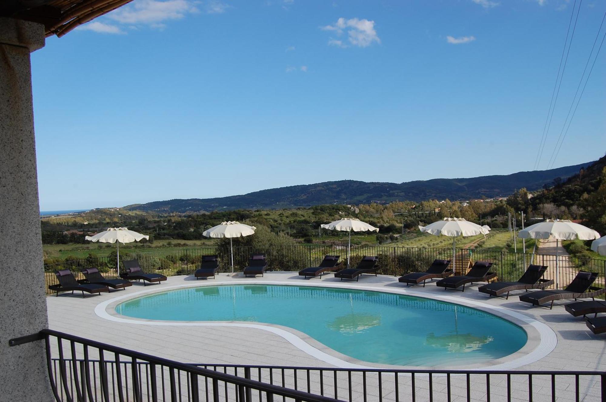 Case Vacanze Nioleo - Apartments And Pool Siniscola Exterior foto