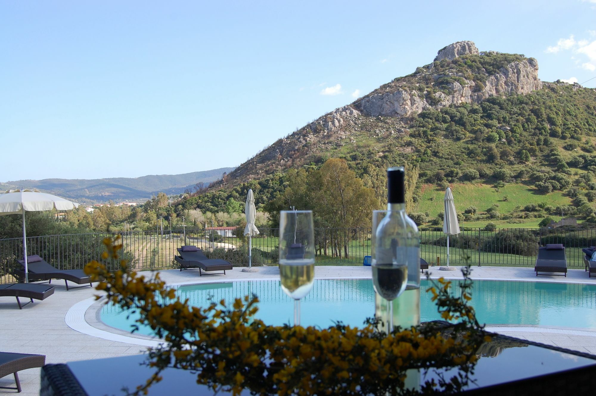 Case Vacanze Nioleo - Apartments And Pool Siniscola Exterior foto